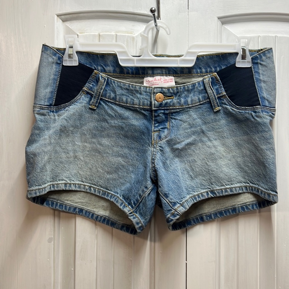 Isabel maternity shorts size 2